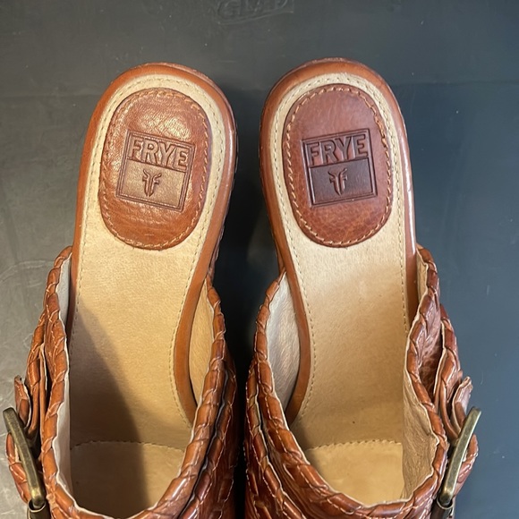 Frye leather heeled open back 8.5 clogs - Picture 2 of 6